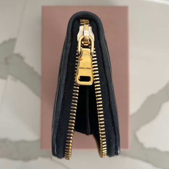 miu miu Large Nappa Metelasse Lux zip around wallet - Picture 6 of 7